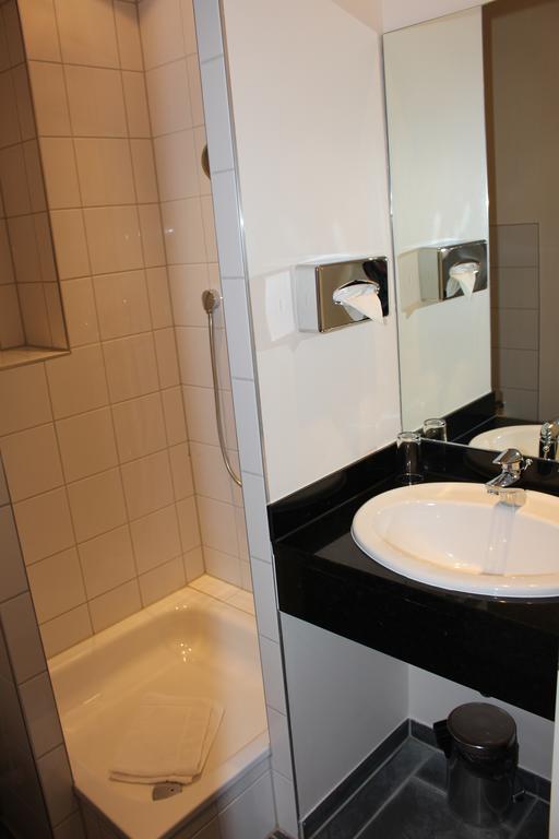 Hotel Bonjour Bad Soden am Taunus Rom bilde