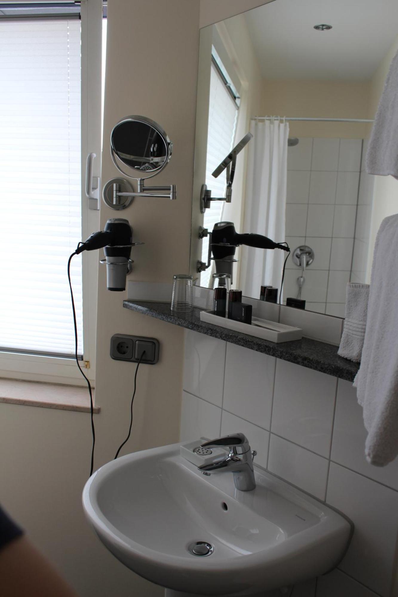 Hotel Bonjour Bad Soden am Taunus Rom bilde